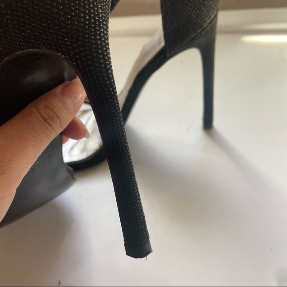 Stuart Weitzman Nudist Ankle Strap Sandals Black Goosebump Heels - Picture 6 of 9